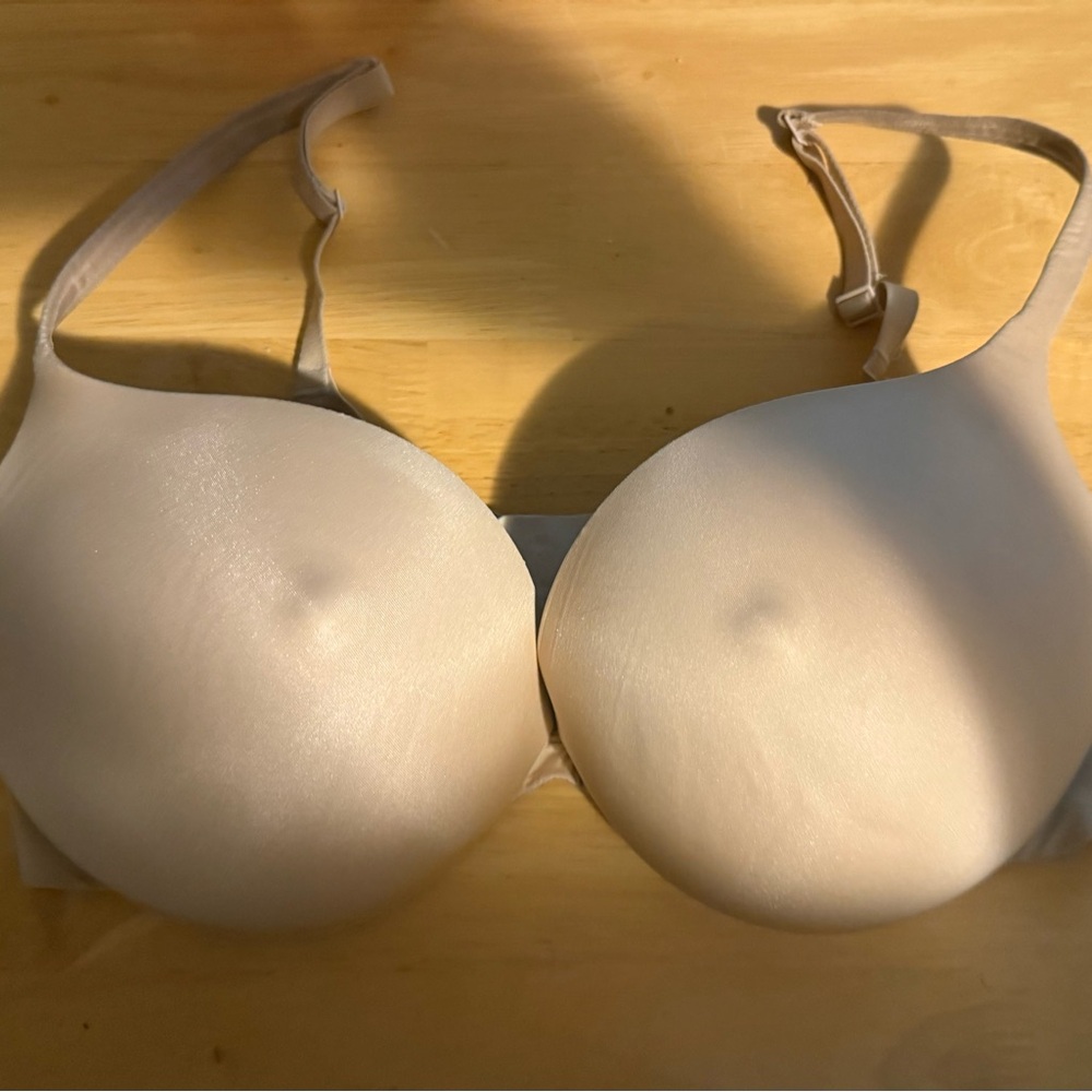SKIMS Light Beige Seamless Bra